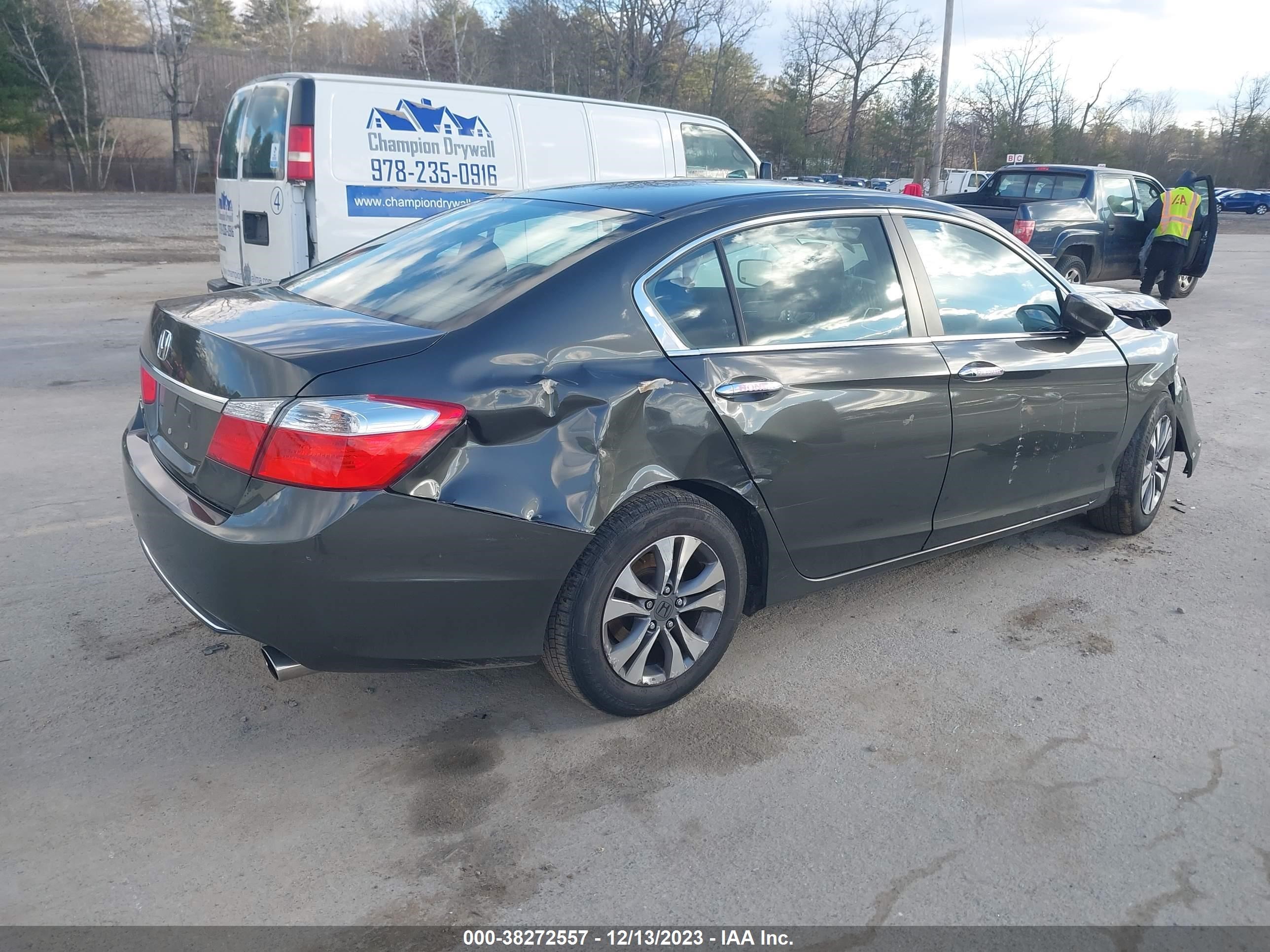 Photo 3 VIN: 1HGCR2F36DA183745 - HONDA ACCORD 