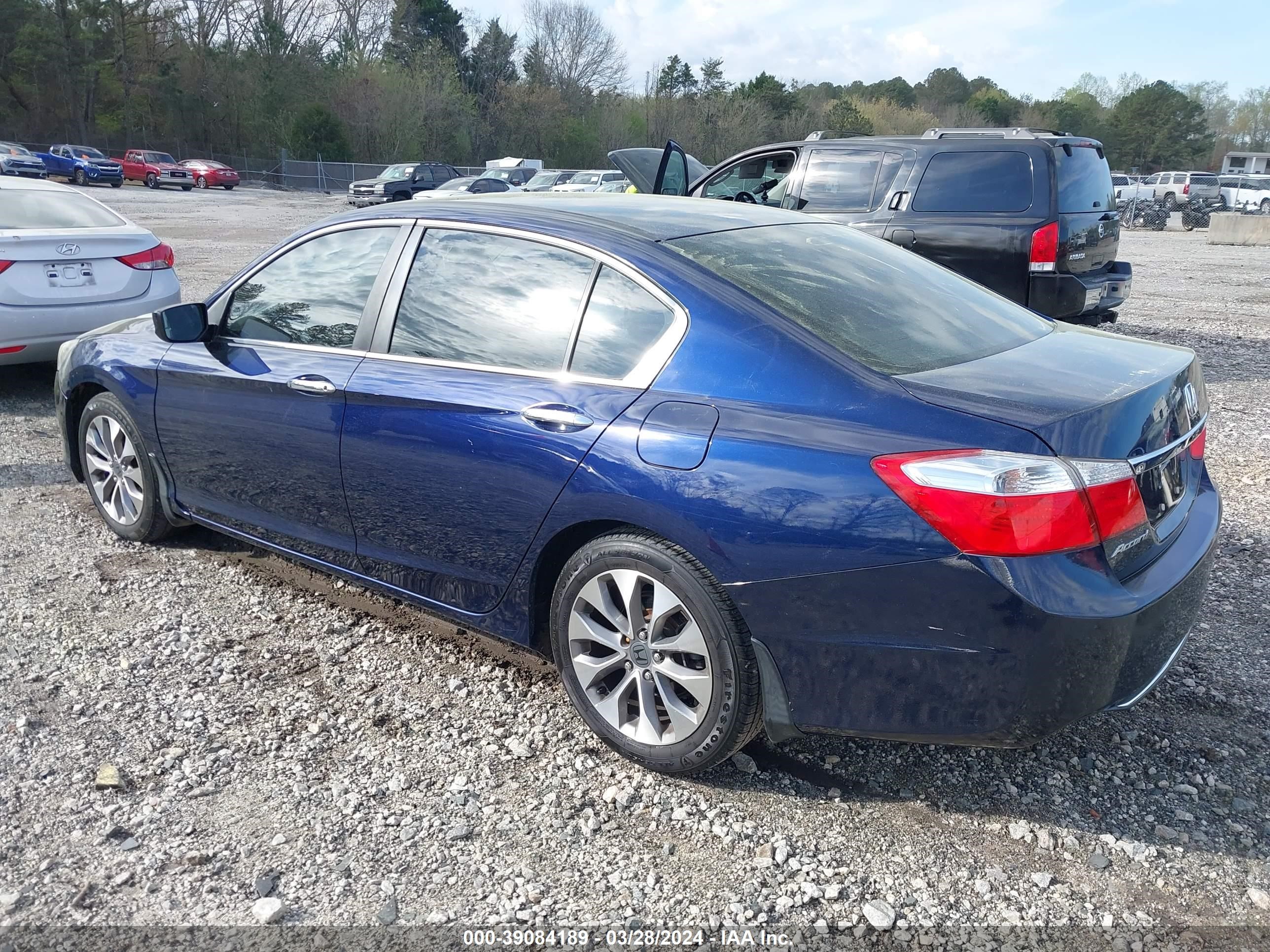 Photo 2 VIN: 1HGCR2F36DA213813 - HONDA ACCORD 