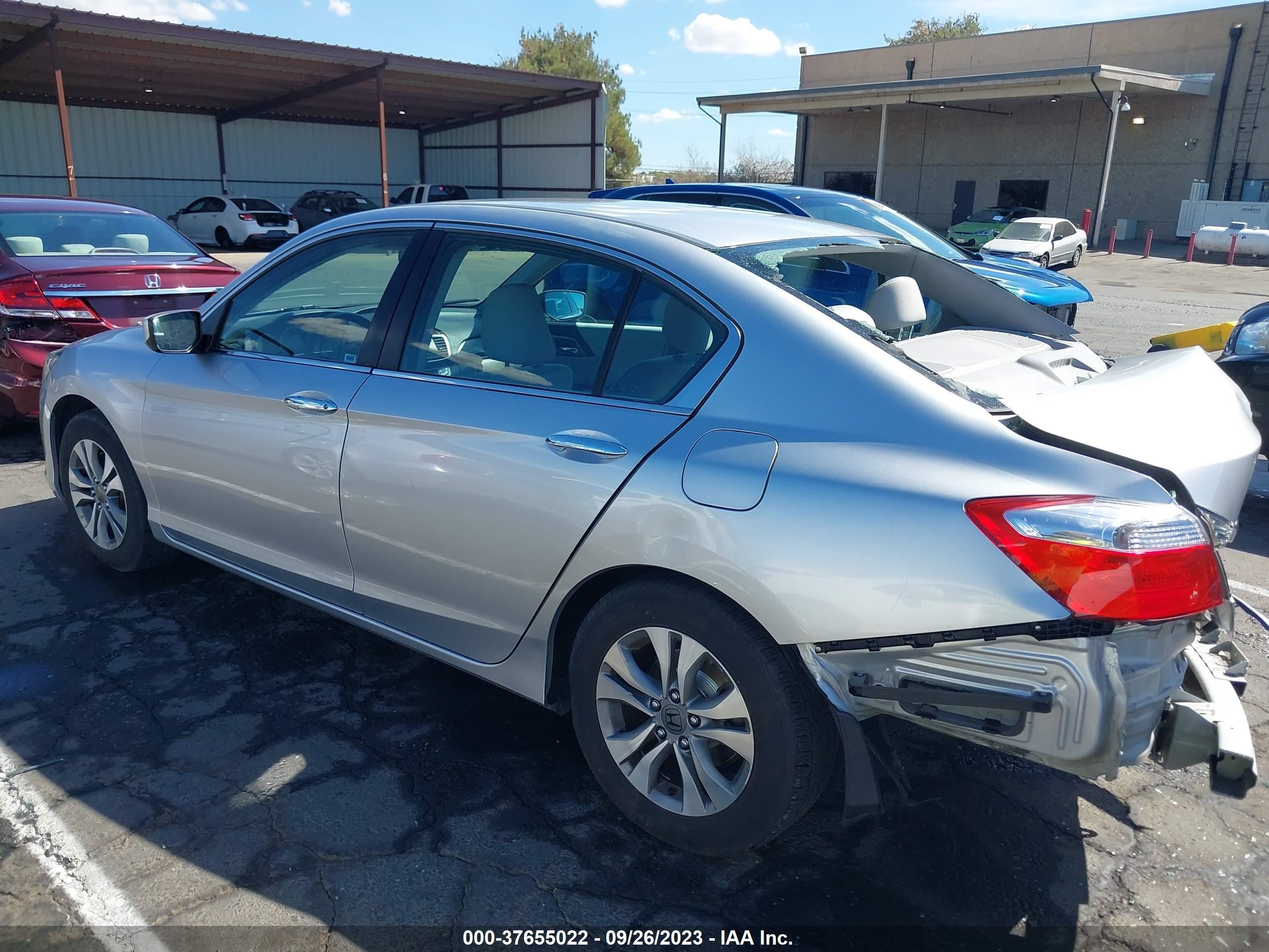 Photo 2 VIN: 1HGCR2F36EA048931 - HONDA ACCORD 