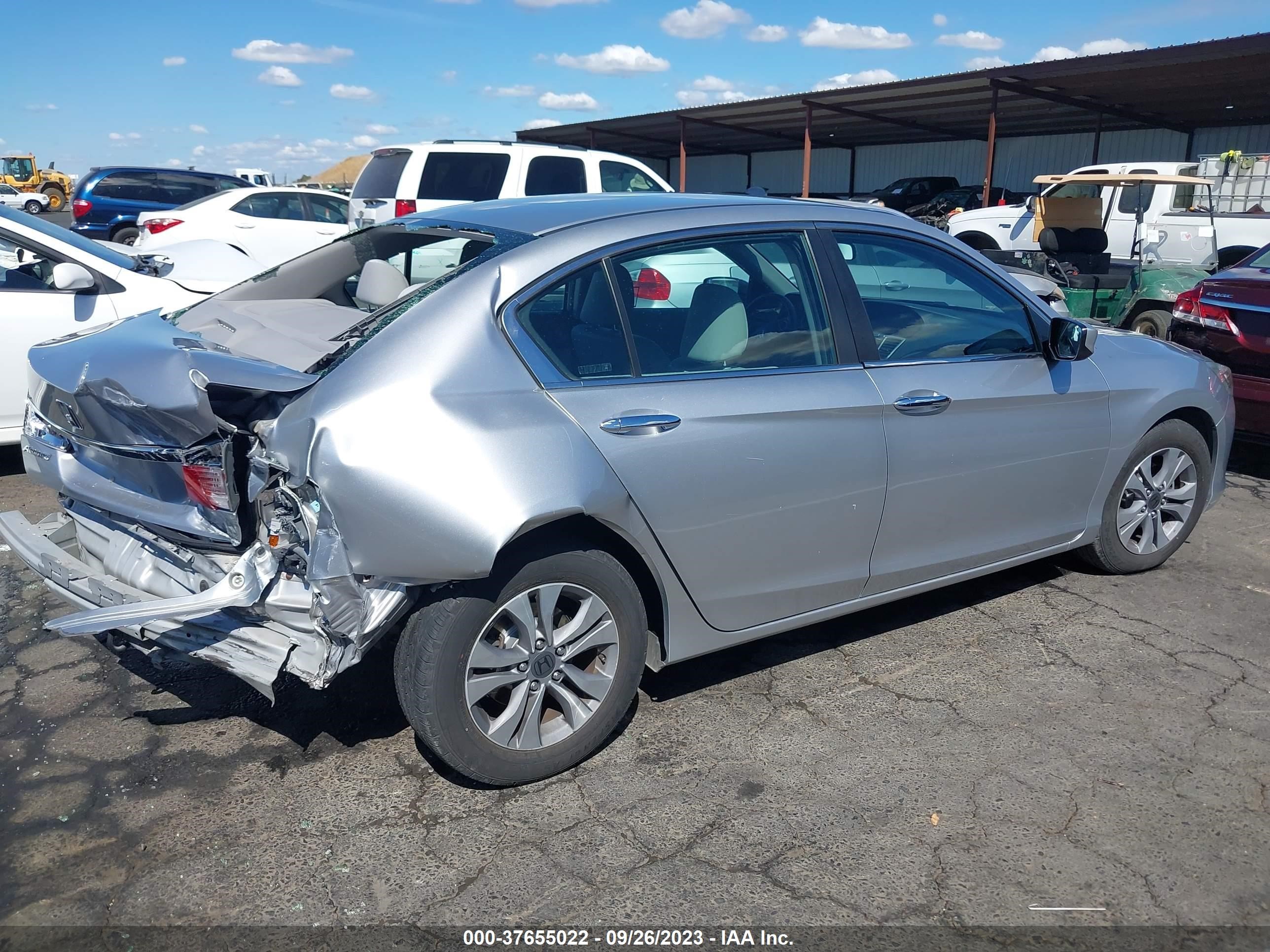 Photo 3 VIN: 1HGCR2F36EA048931 - HONDA ACCORD 