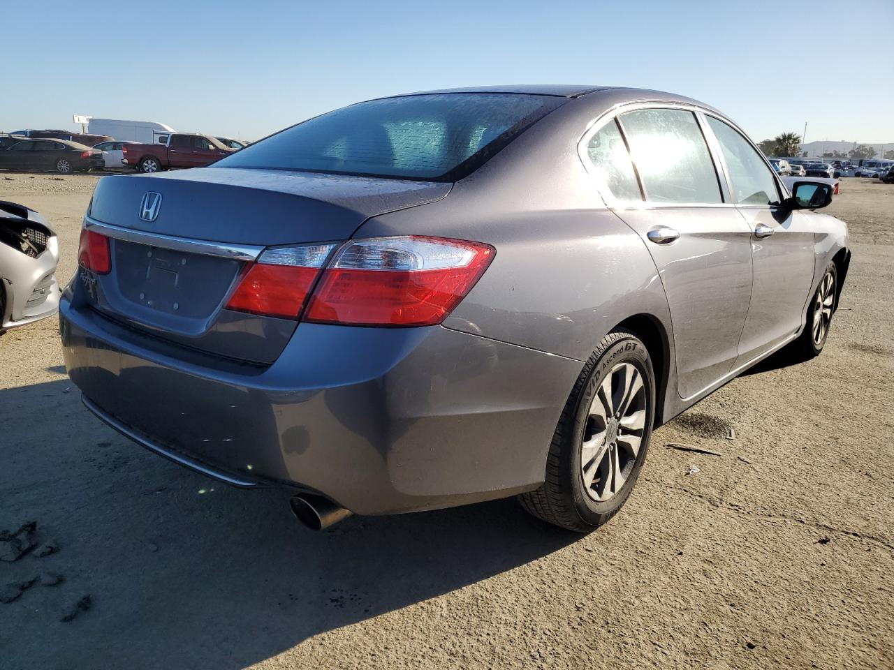 Photo 2 VIN: 1HGCR2F36EA185271 - HONDA ACCORD 