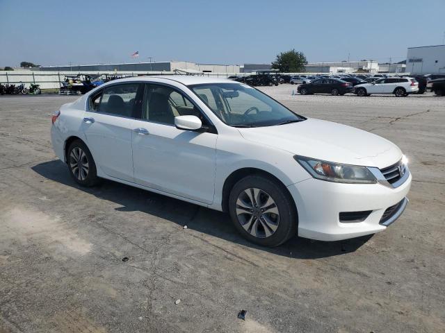 Photo 3 VIN: 1HGCR2F36FA011797 - HONDA ACCORD LX 