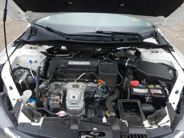 Photo 6 VIN: 1HGCR2F36FA056030 - HONDA ACCORD LX 