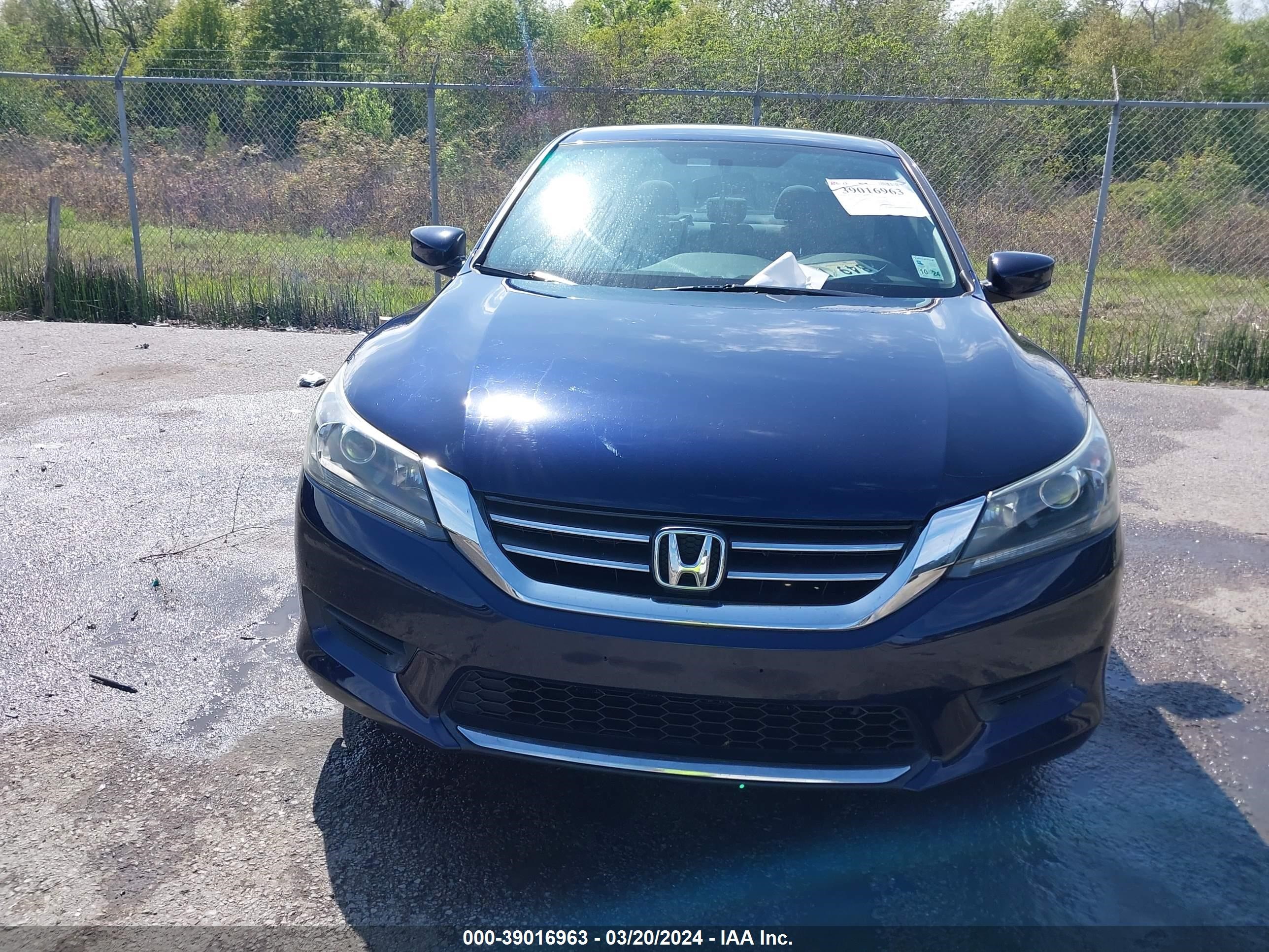 Photo 11 VIN: 1HGCR2F36FA170979 - HONDA ACCORD 