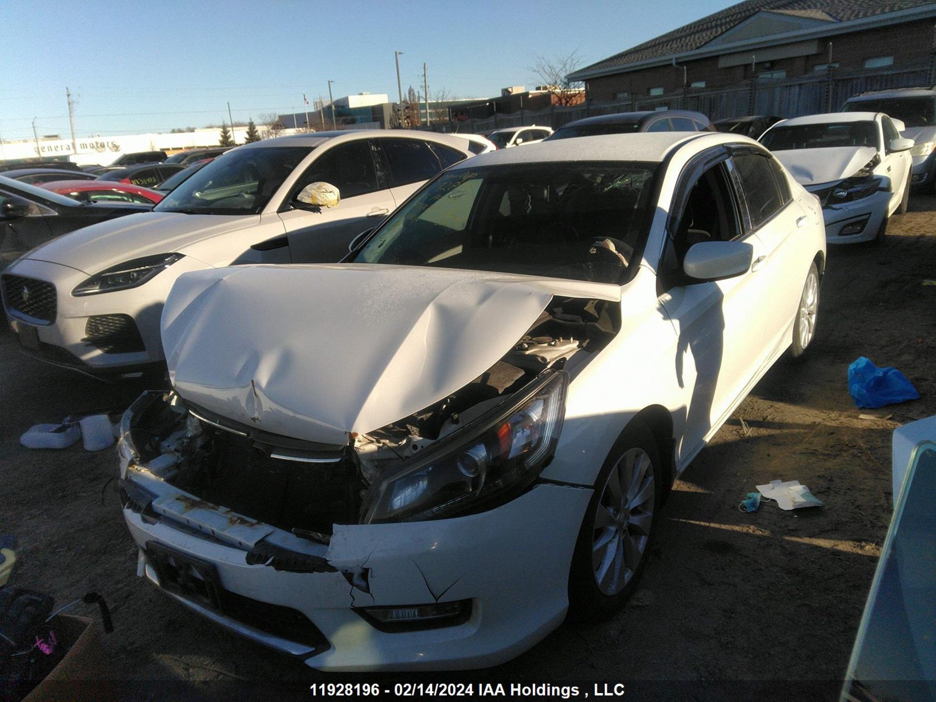 Photo 1 VIN: 1HGCR2F36FA810690 - HONDA ACCORD 