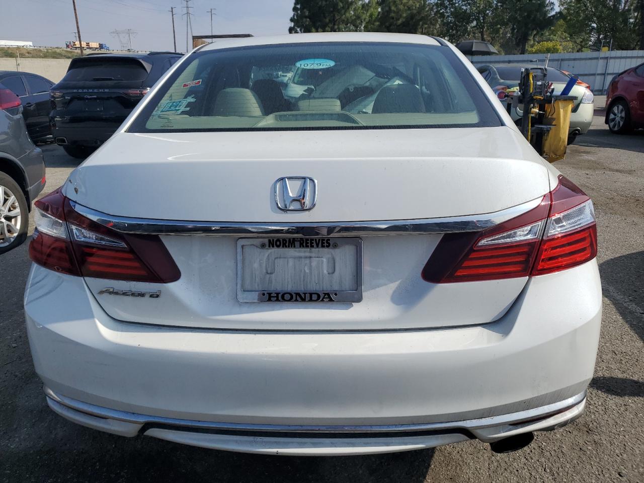 Photo 5 VIN: 1HGCR2F36GA008545 - HONDA ACCORD 