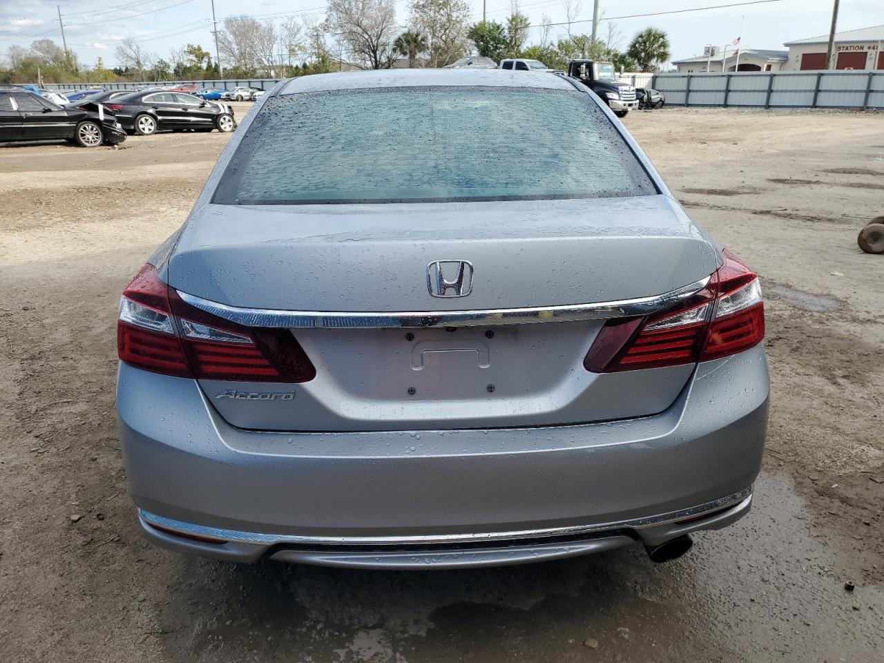 Photo 5 VIN: 1HGCR2F36GA014698 - HONDA ACCORD 