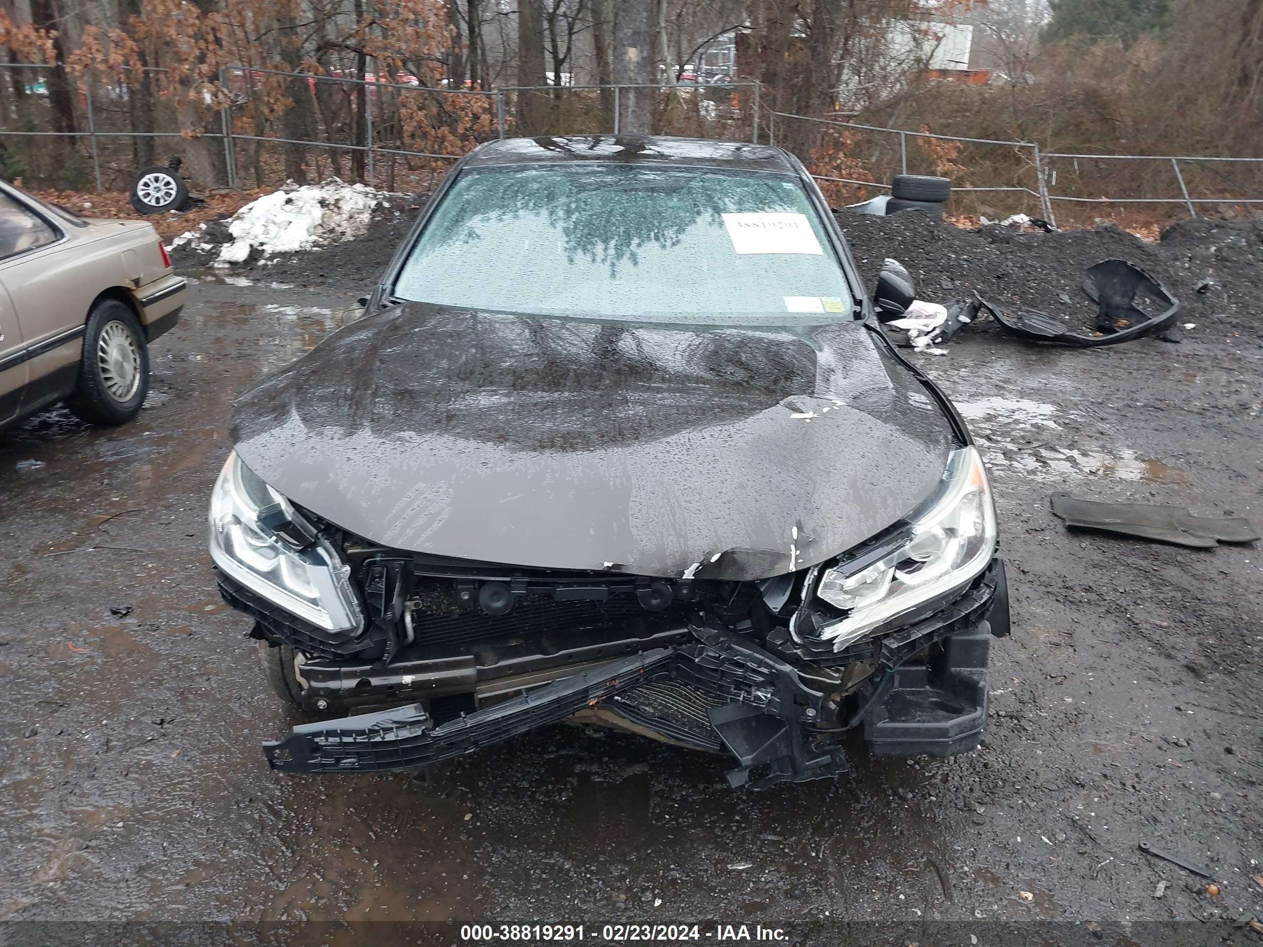 Photo 11 VIN: 1HGCR2F36GA057812 - HONDA ACCORD 