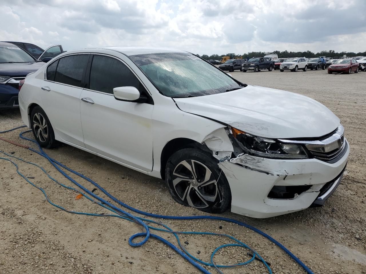 Photo 3 VIN: 1HGCR2F36GA145081 - HONDA ACCORD 