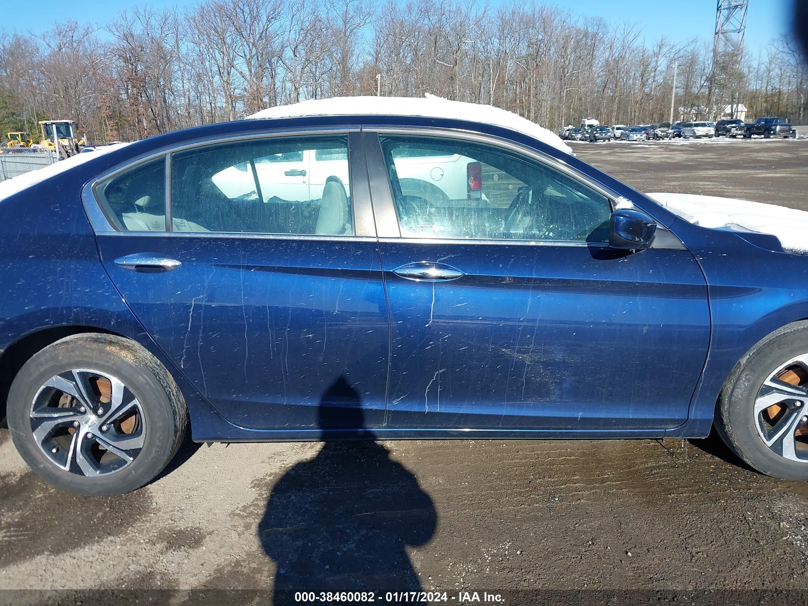 Photo 11 VIN: 1HGCR2F36GA209328 - HONDA ACCORD 