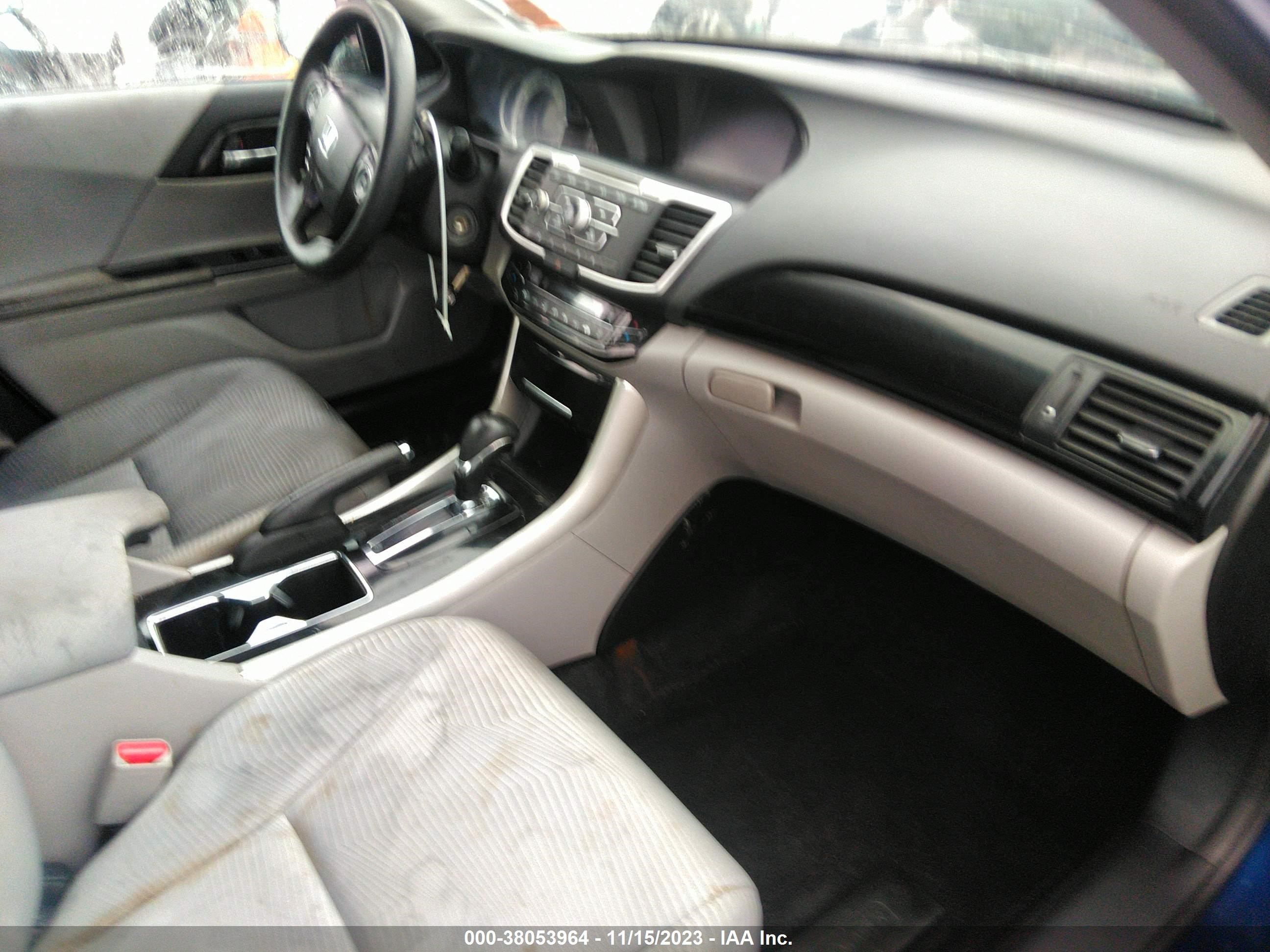 Photo 4 VIN: 1HGCR2F36HA022625 - HONDA ACCORD 