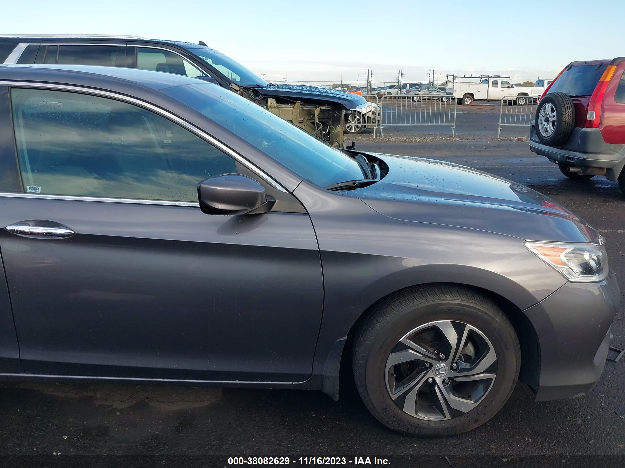 Photo 12 VIN: 1HGCR2F36HA165459 - HONDA ACCORD 