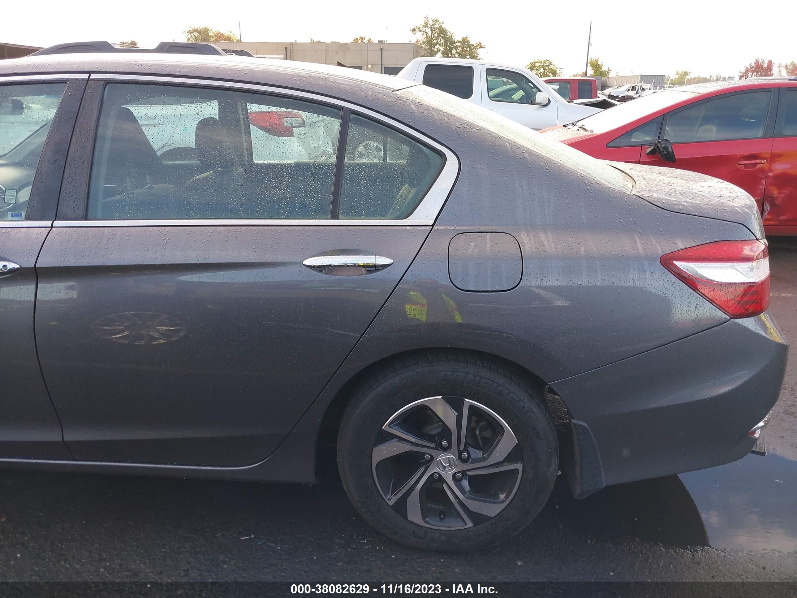 Photo 13 VIN: 1HGCR2F36HA165459 - HONDA ACCORD 