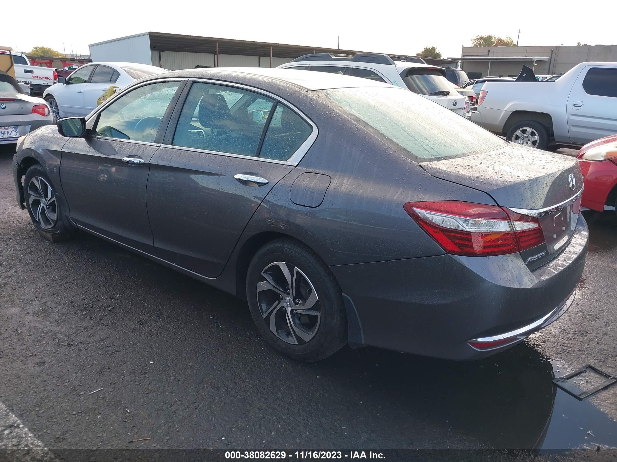 Photo 2 VIN: 1HGCR2F36HA165459 - HONDA ACCORD 