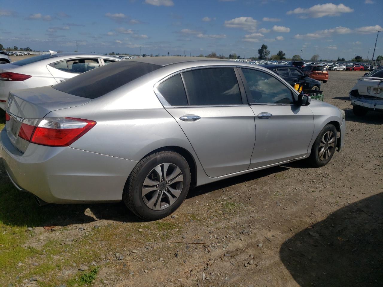 Photo 2 VIN: 1HGCR2F37DA082584 - HONDA ACCORD 