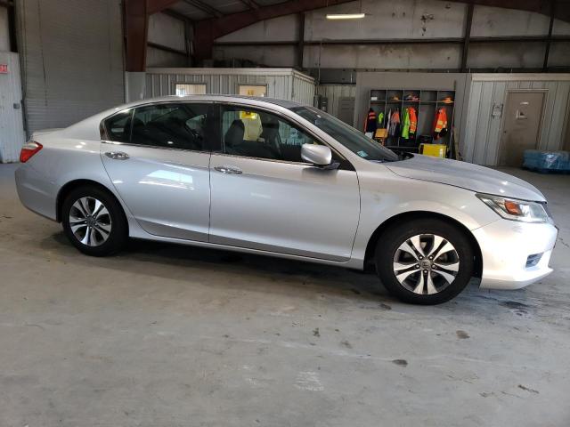 Photo 3 VIN: 1HGCR2F37DA172026 - HONDA ACCORD LX 