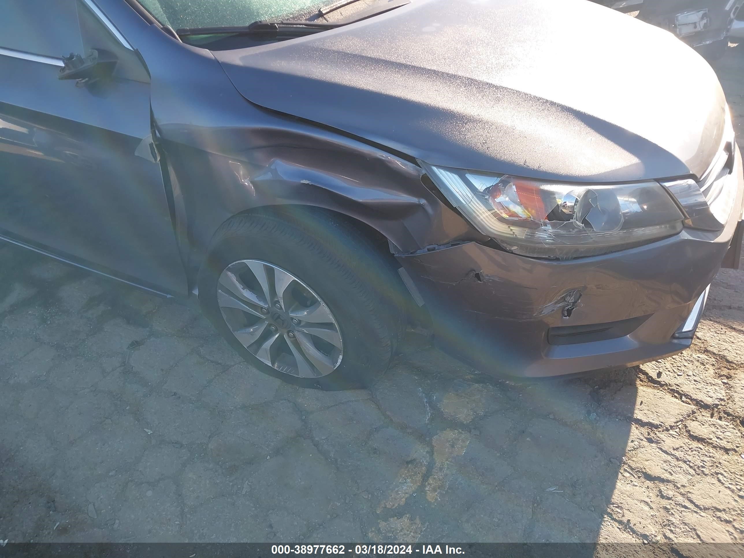 Photo 5 VIN: 1HGCR2F37DA229020 - HONDA ACCORD 