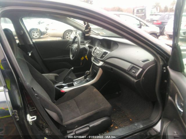 Photo 4 VIN: 1HGCR2F37DA238283 - HONDA ACCORD SDN 