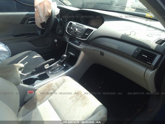 Photo 4 VIN: 1HGCR2F37EA085597 - HONDA ACCORD SEDAN 