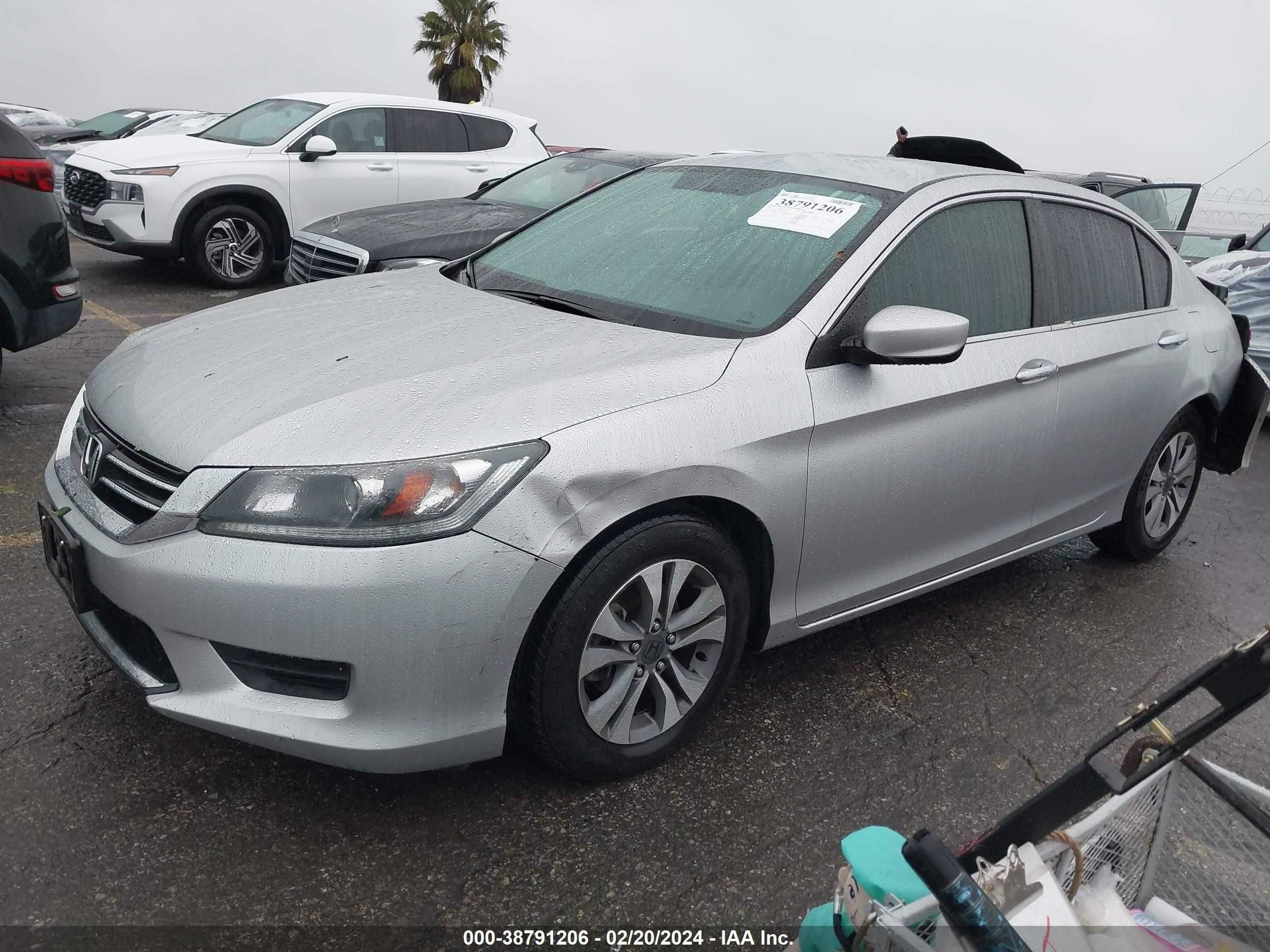 Photo 1 VIN: 1HGCR2F37EA137097 - HONDA ACCORD 