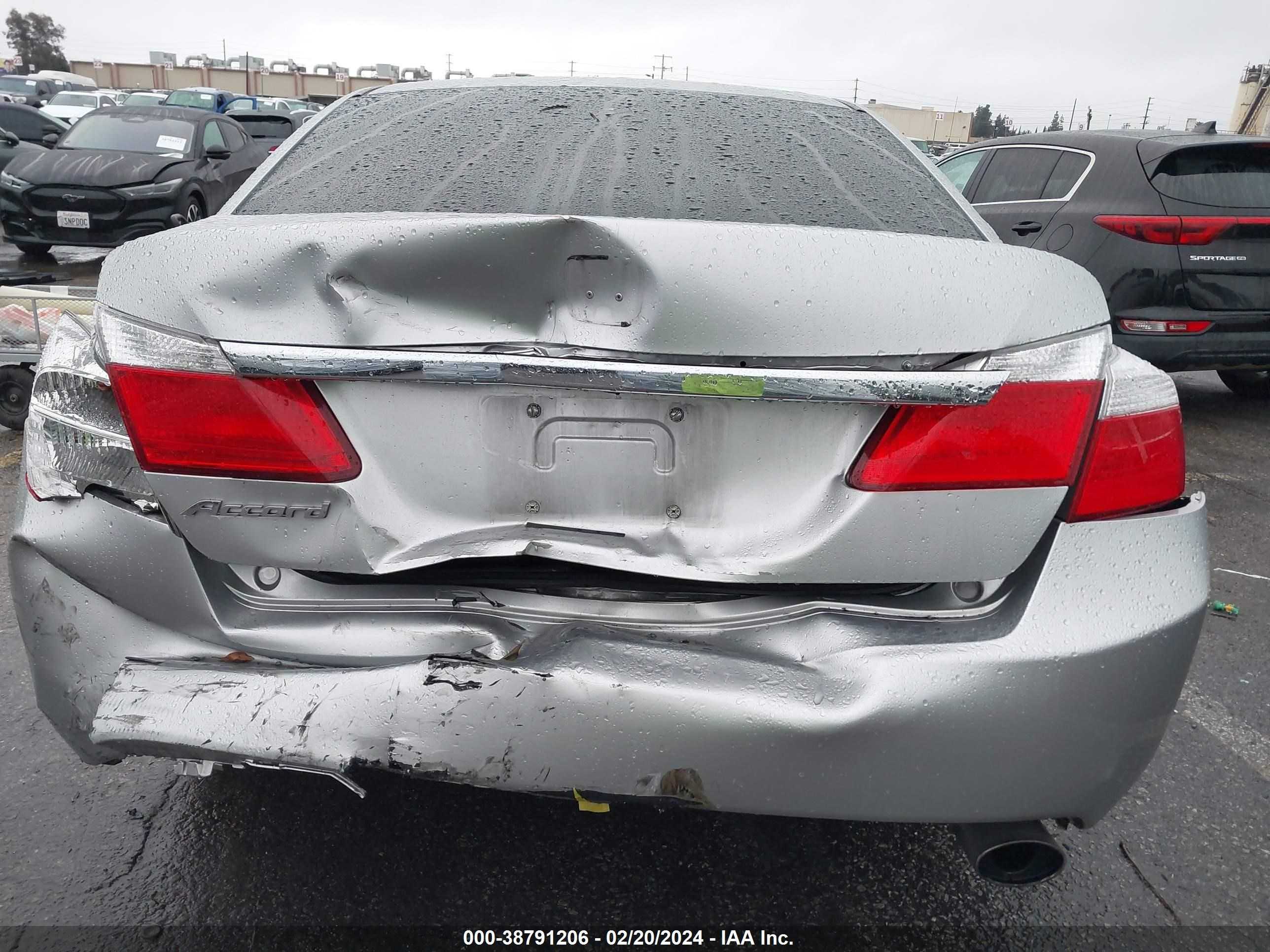 Photo 15 VIN: 1HGCR2F37EA137097 - HONDA ACCORD 