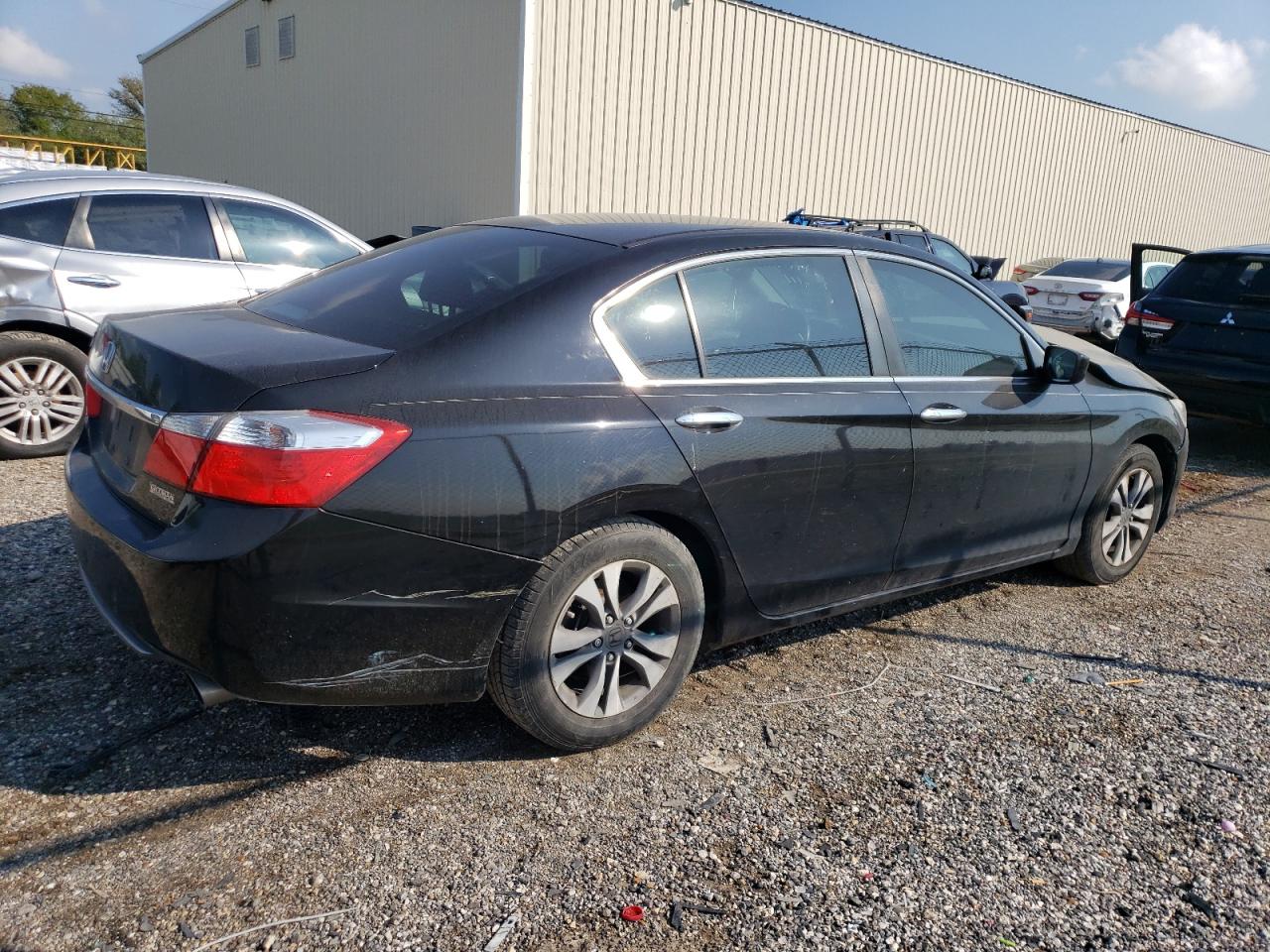 Photo 2 VIN: 1HGCR2F37EA306115 - HONDA ACCORD 