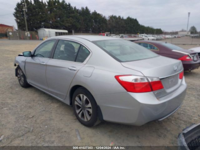 Photo 2 VIN: 1HGCR2F37FA000842 - HONDA ACCORD 