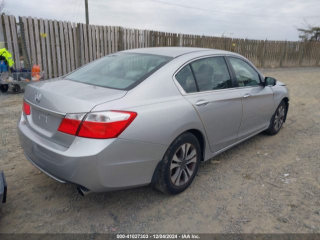 Photo 3 VIN: 1HGCR2F37FA000842 - HONDA ACCORD 