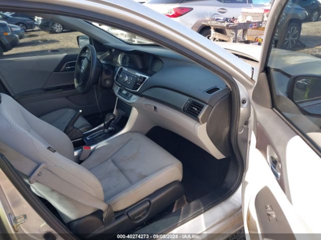 Photo 4 VIN: 1HGCR2F37FA001134 - HONDA ACCORD 