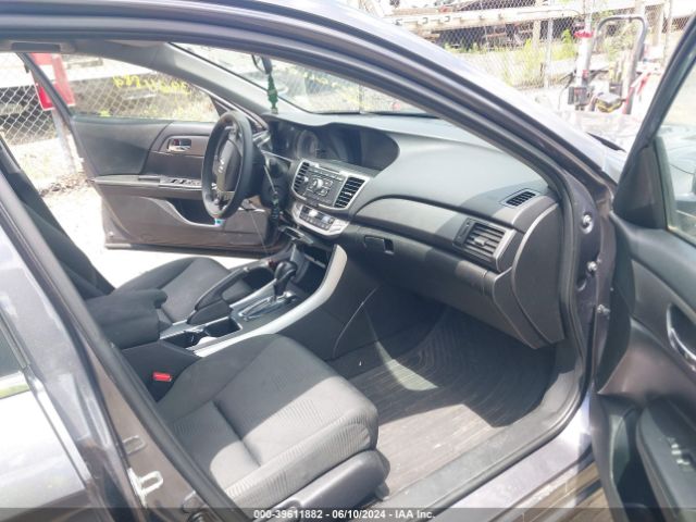 Photo 4 VIN: 1HGCR2F37FA116686 - HONDA ACCORD 