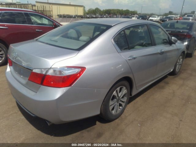 Photo 3 VIN: 1HGCR2F37FA142897 - HONDA ACCORD 