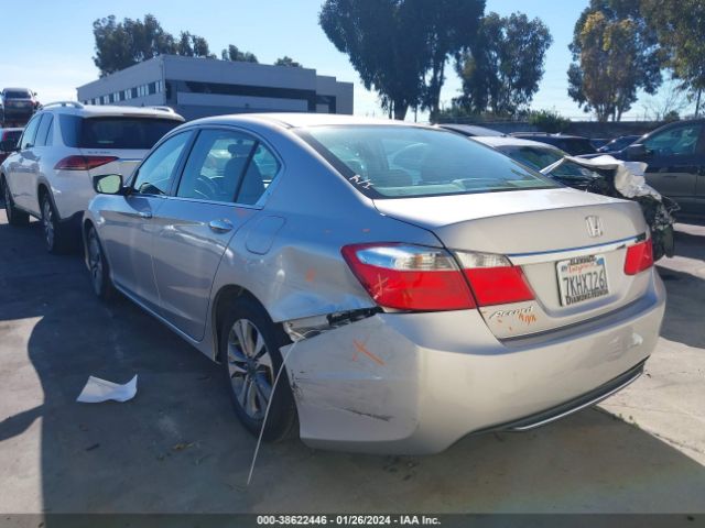 Photo 2 VIN: 1HGCR2F37FA155200 - HONDA ACCORD 