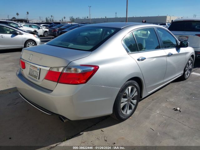 Photo 3 VIN: 1HGCR2F37FA155200 - HONDA ACCORD 