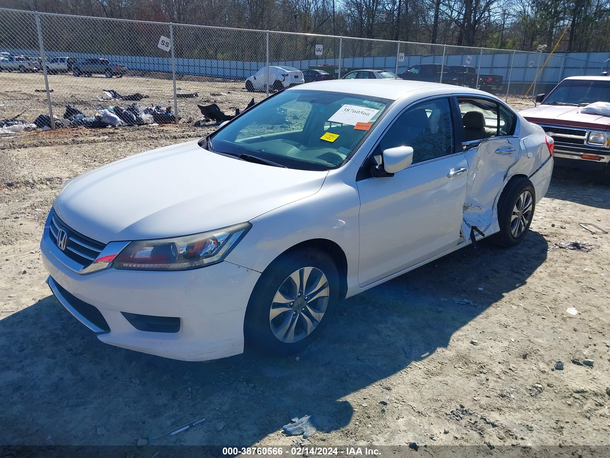 Photo 1 VIN: 1HGCR2F37FA204038 - HONDA ACCORD 