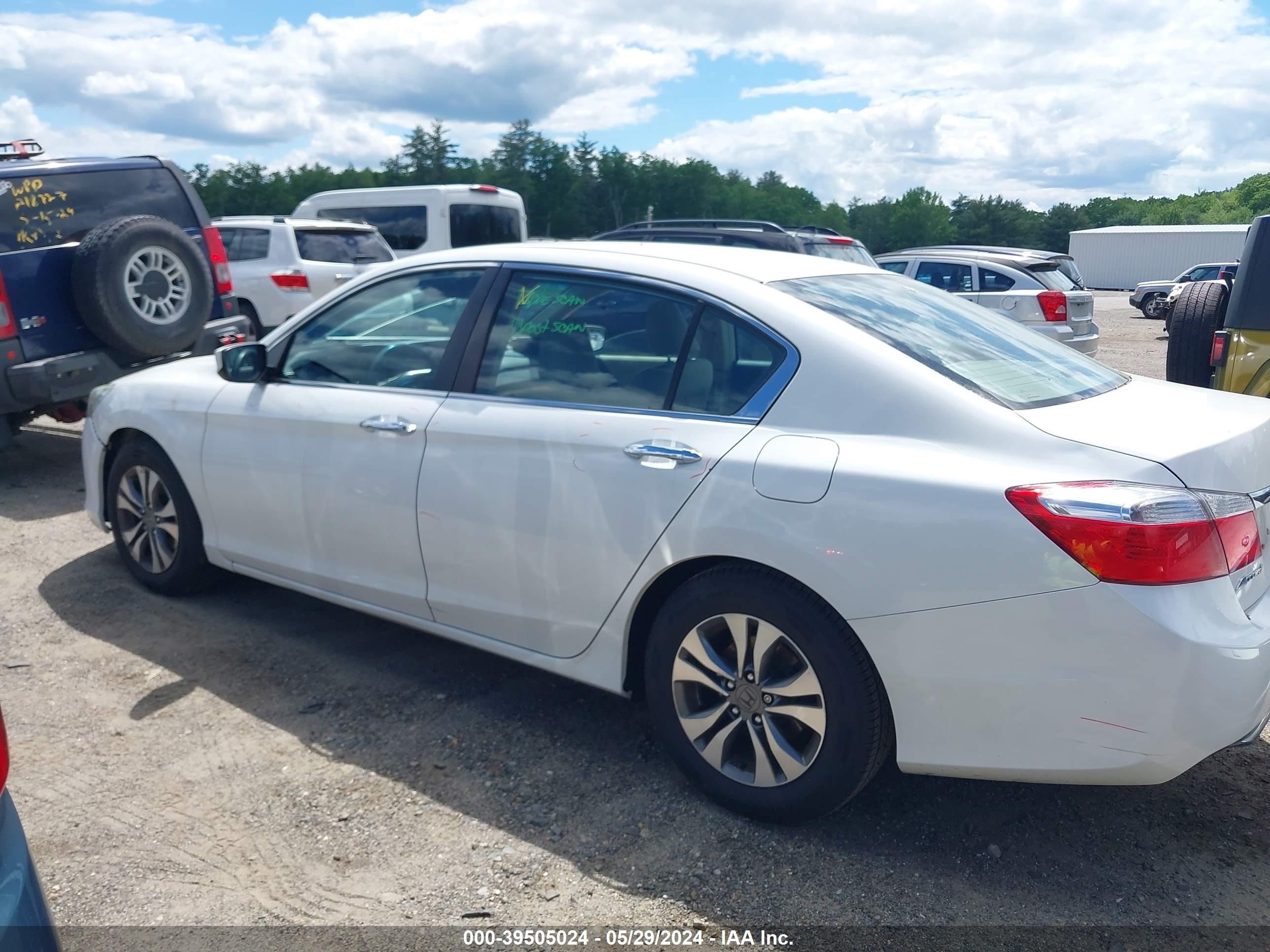 Photo 14 VIN: 1HGCR2F37FA240957 - HONDA ACCORD 