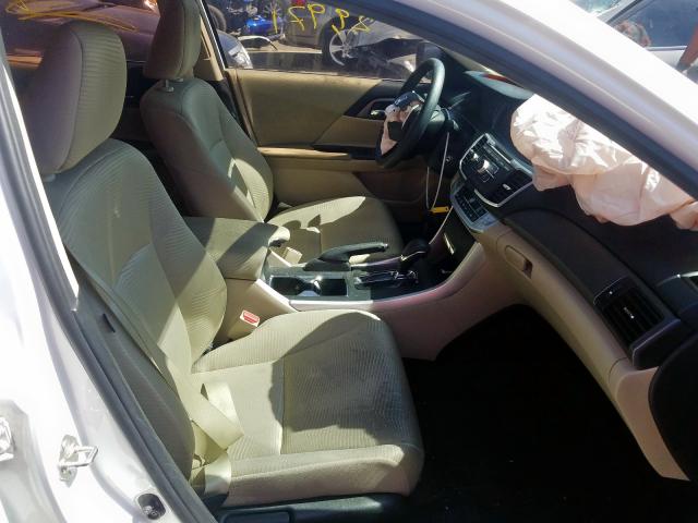 Photo 4 VIN: 1HGCR2F37FA262912 - HONDA ACCORD LX 