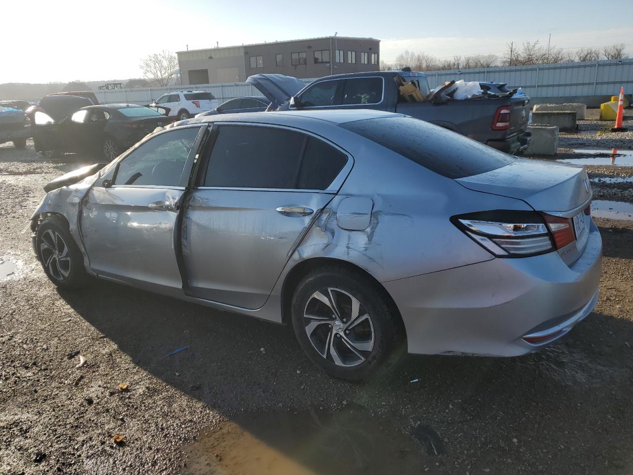 Photo 1 VIN: 1HGCR2F37GA008229 - HONDA ACCORD 