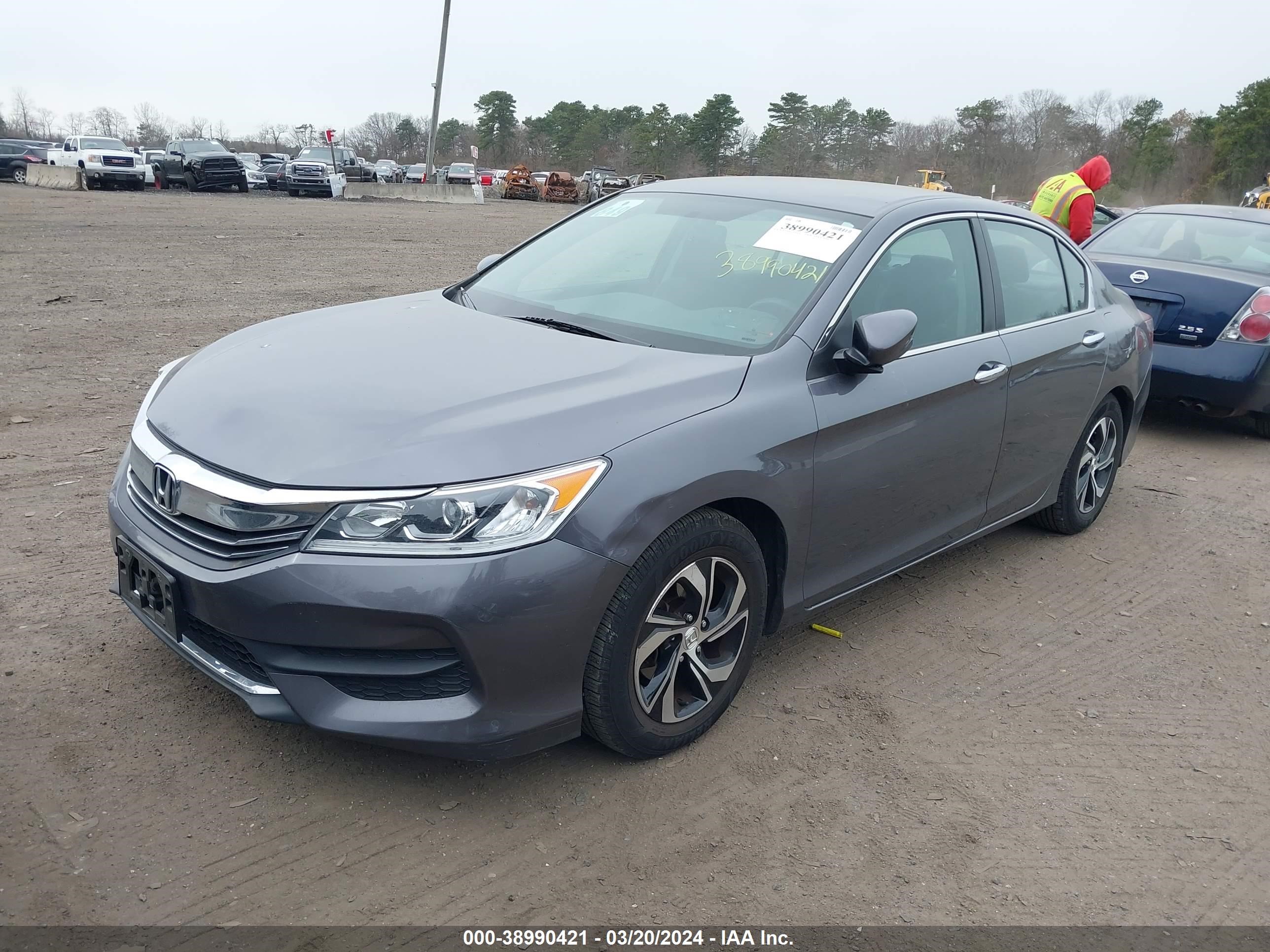 Photo 1 VIN: 1HGCR2F37GA072531 - HONDA ACCORD 