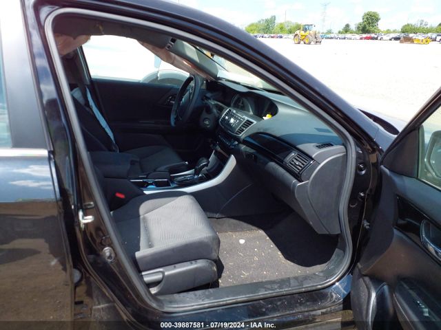 Photo 4 VIN: 1HGCR2F37GA099602 - HONDA ACCORD 