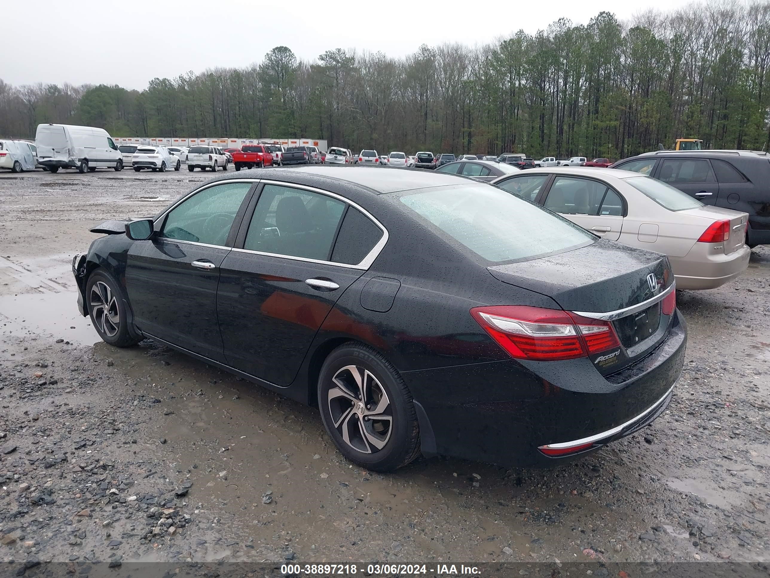 Photo 2 VIN: 1HGCR2F37GA167509 - HONDA ACCORD 