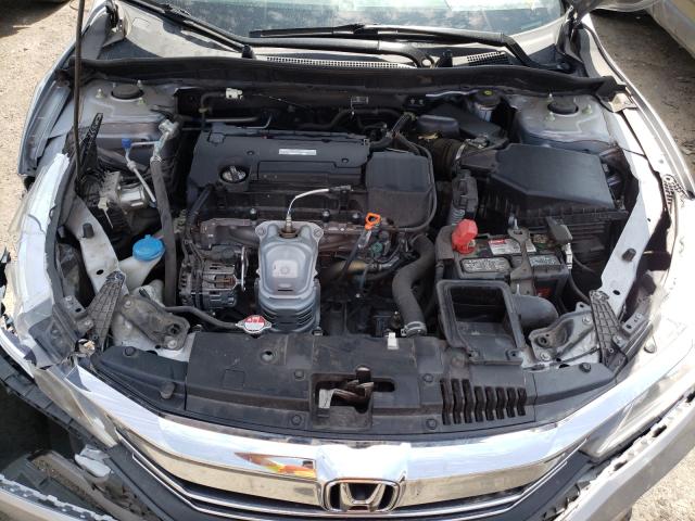 Photo 6 VIN: 1HGCR2F37HA005431 - HONDA ACCORD LX 