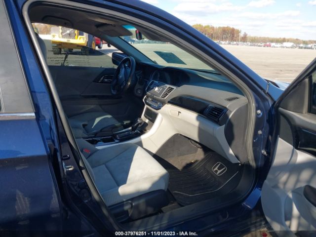 Photo 4 VIN: 1HGCR2F37HA022570 - HONDA ACCORD SEDAN 