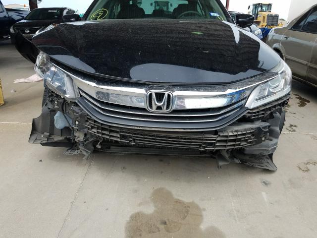 Photo 8 VIN: 1HGCR2F37HA051731 - HONDA ACCORD LX 