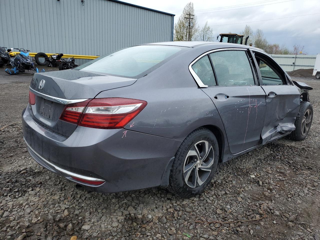 Photo 2 VIN: 1HGCR2F37HA060638 - HONDA ACCORD 