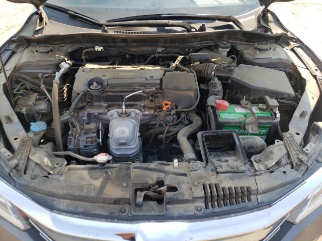 Photo 6 VIN: 1HGCR2F37HA103570 - HONDA ACCORD LX 