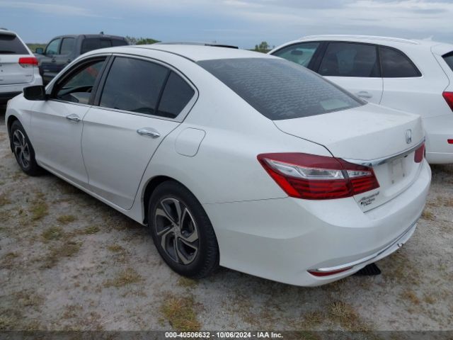 Photo 2 VIN: 1HGCR2F37HA296187 - HONDA ACCORD 