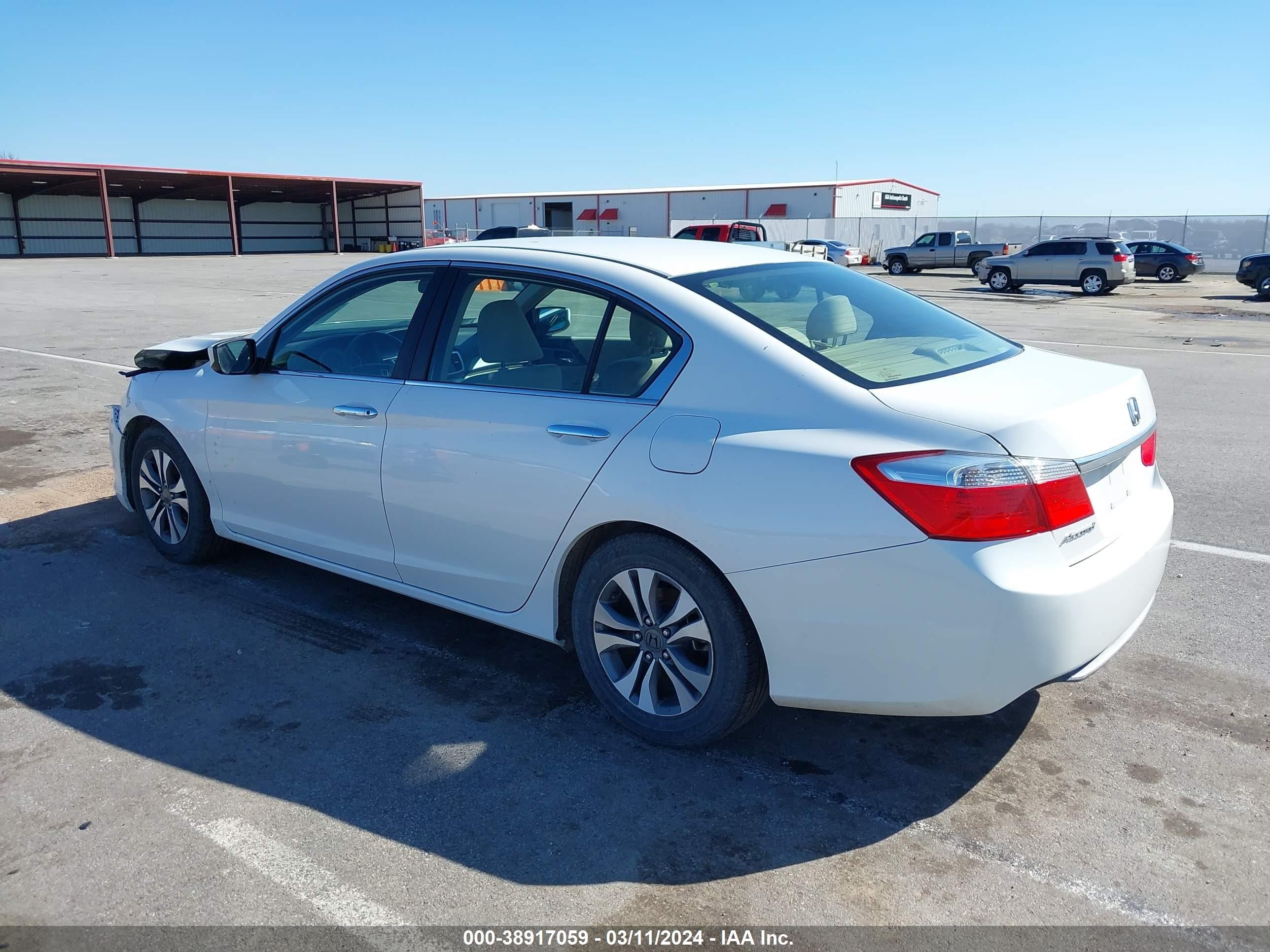 Photo 2 VIN: 1HGCR2F38DA027920 - HONDA ACCORD 