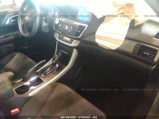 Photo 4 VIN: 1HGCR2F38DA048332 - HONDA ACCORD SDN 