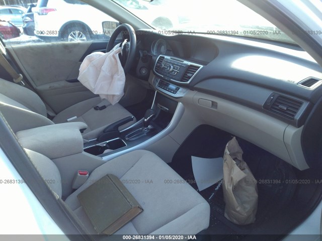 Photo 4 VIN: 1HGCR2F38DA064790 - HONDA ACCORD SDN 