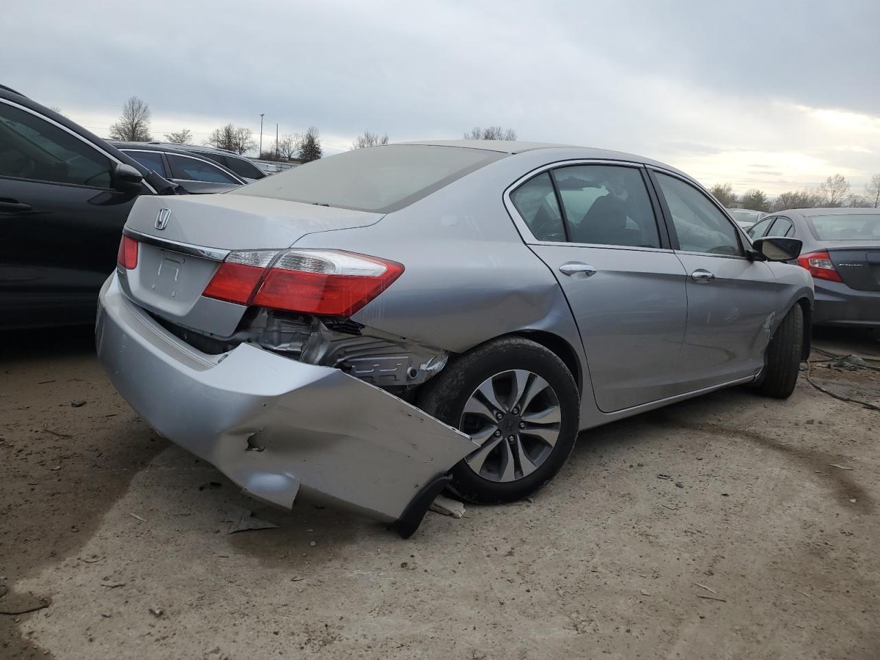 Photo 2 VIN: 1HGCR2F38DA101143 - HONDA ACCORD 